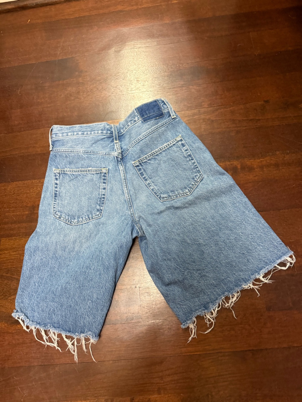 AMO Laura High-Waist Distressed Denim Cutoff Shorts - medium blue - Picture 2 of 3